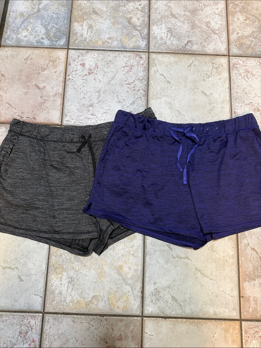 Xersion Women's Athletic Shorts - Heather Charcoal & Deep Purple